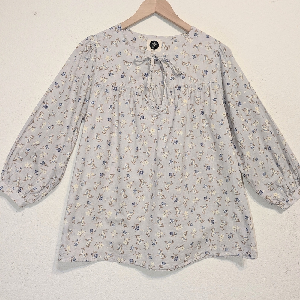 Bsbee Ancola Alpe Floral Blouse Size MediumBalloon 3/4 sleeve. Front tie
